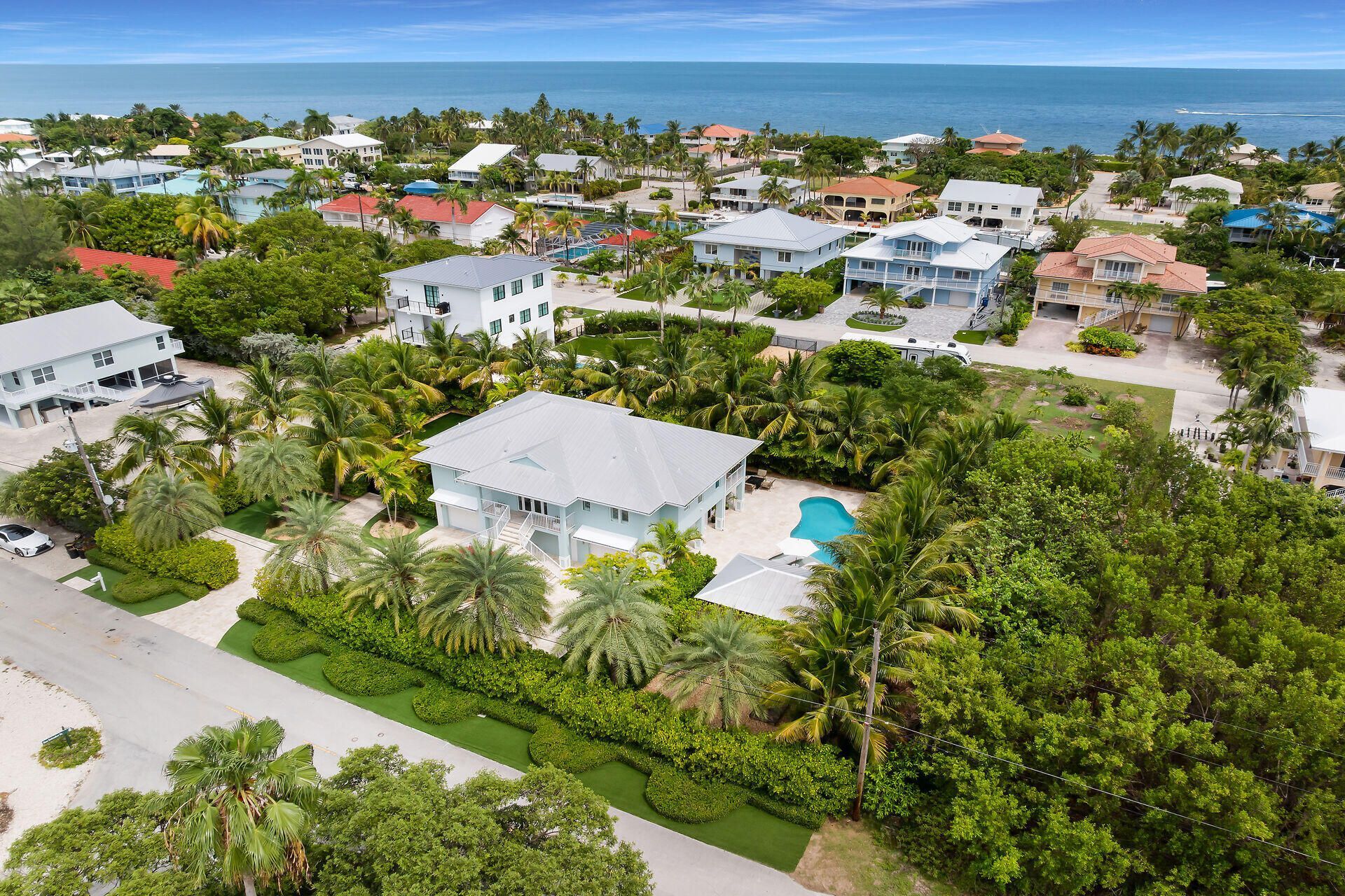 122 S Bahama Drive, Duck Key, FL 33050 Photo