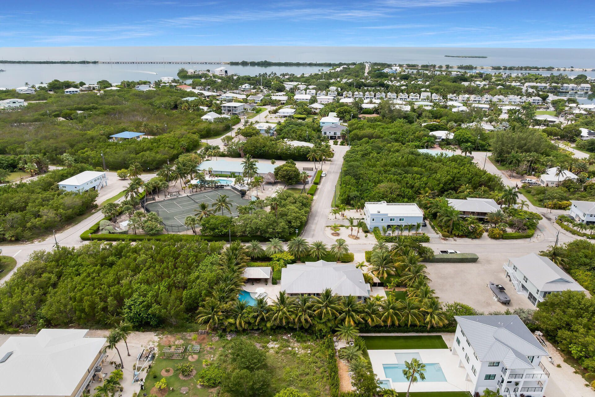 122 S Bahama Drive, Duck Key, FL 33050 Photo