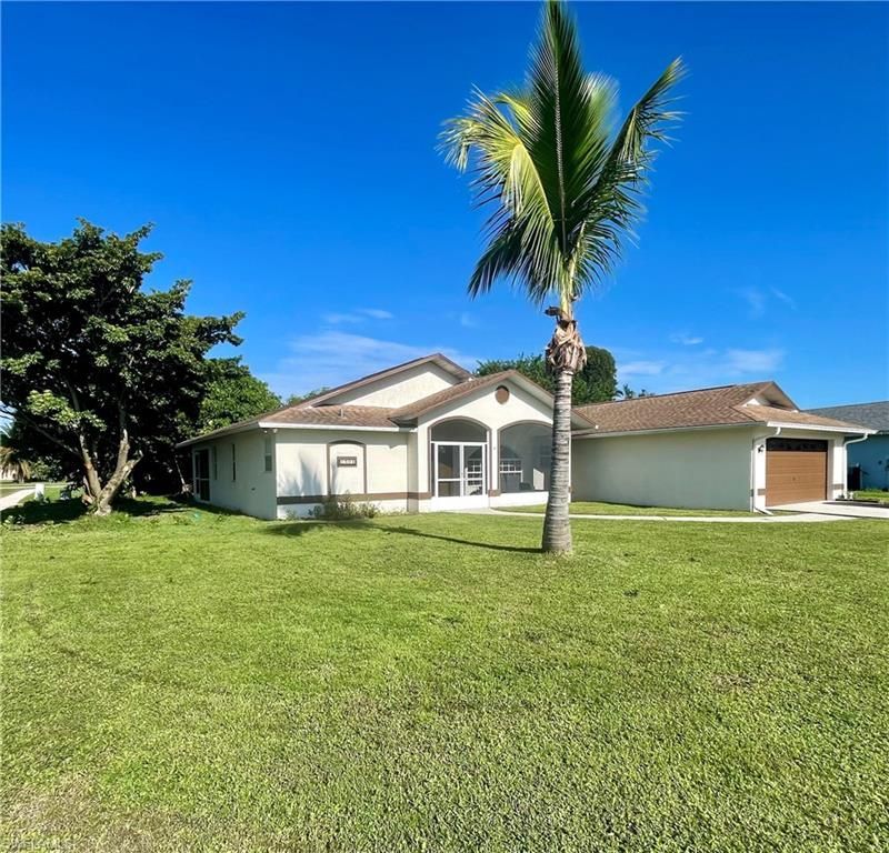 1501 Senior Ct , Lehigh Acres, FL 33971 Photo