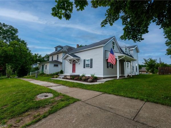 223 High Street SE, Canal Fulton, OH 44614