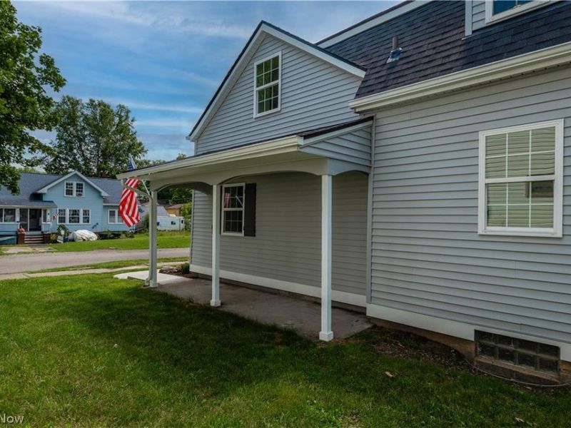223 High Street SE, Canal Fulton, OH 44614 Photo 3