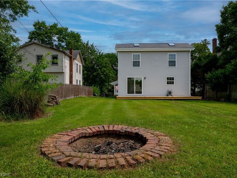 223 High Street SE, Canal Fulton, OH 44614 Photo 4