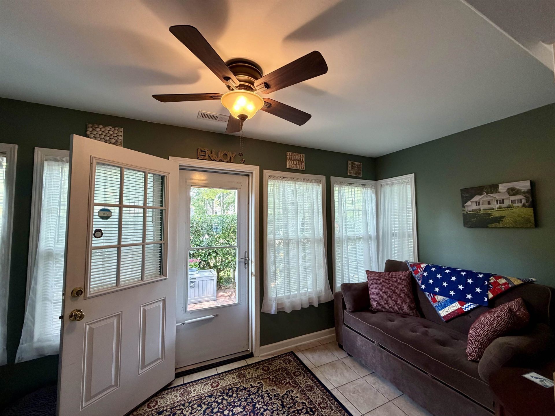 207 Melody Gardens Dr. Photo 13