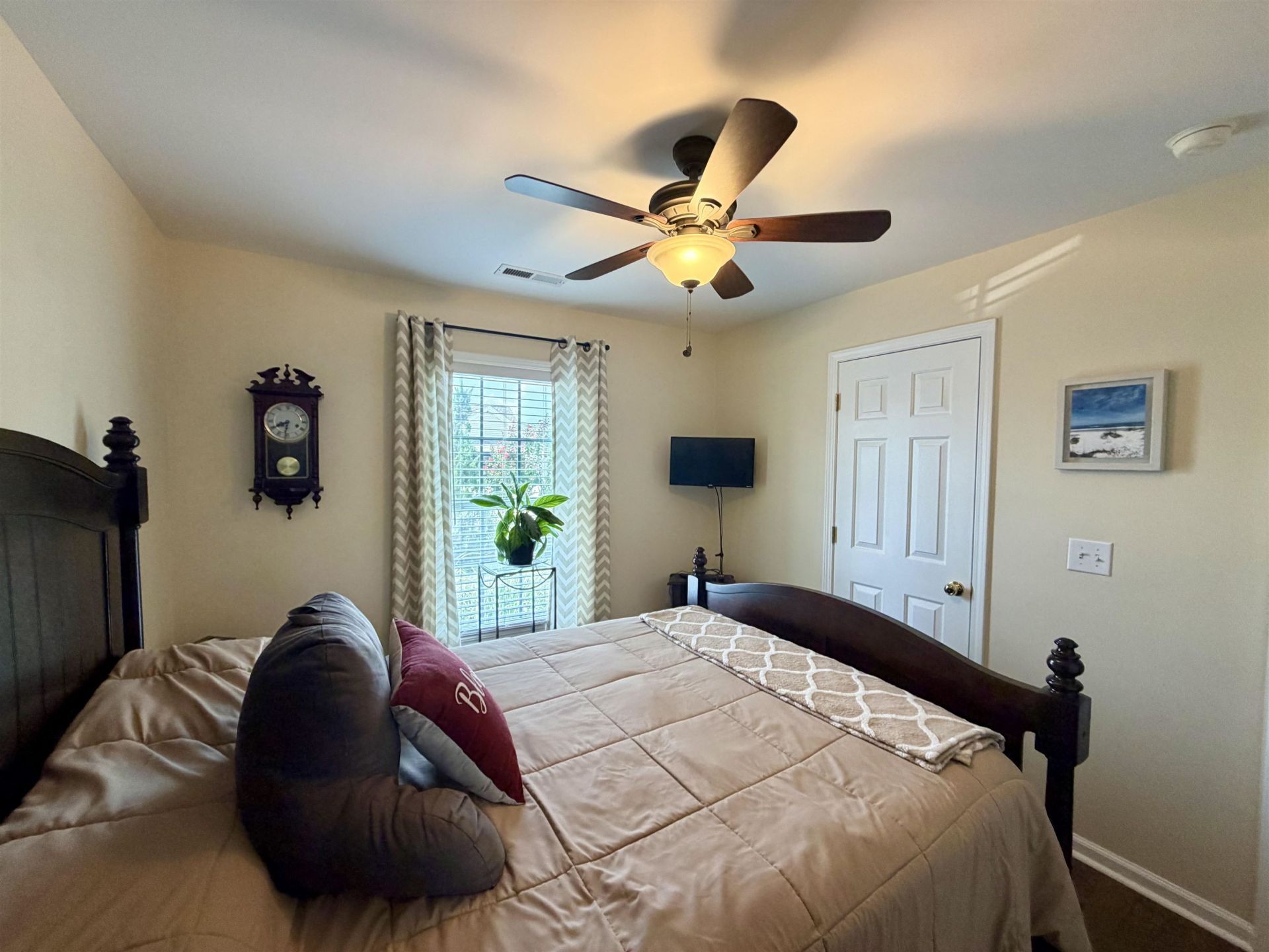 207 Melody Gardens Dr. Photo 21