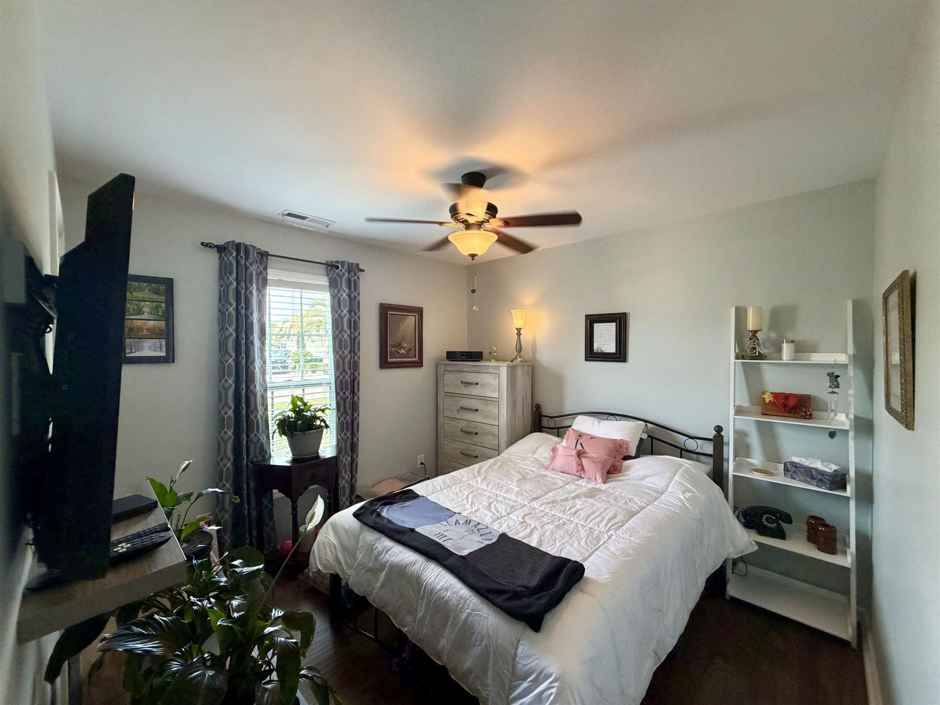 207 Melody Gardens Dr. Photo 23