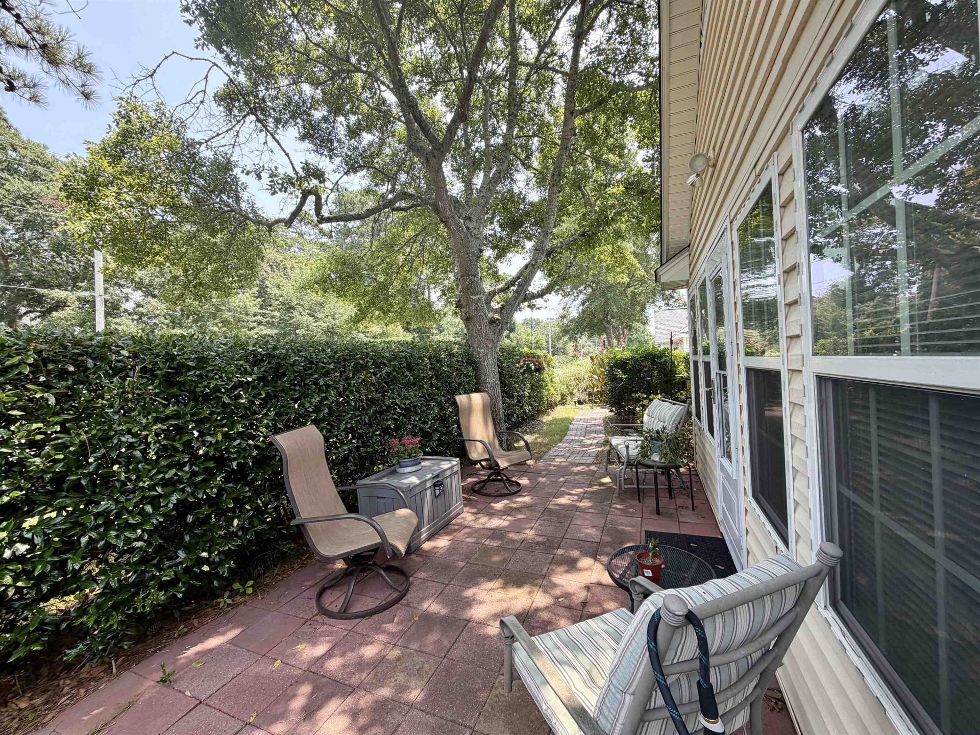 207 Melody Gardens Dr. Photo 27