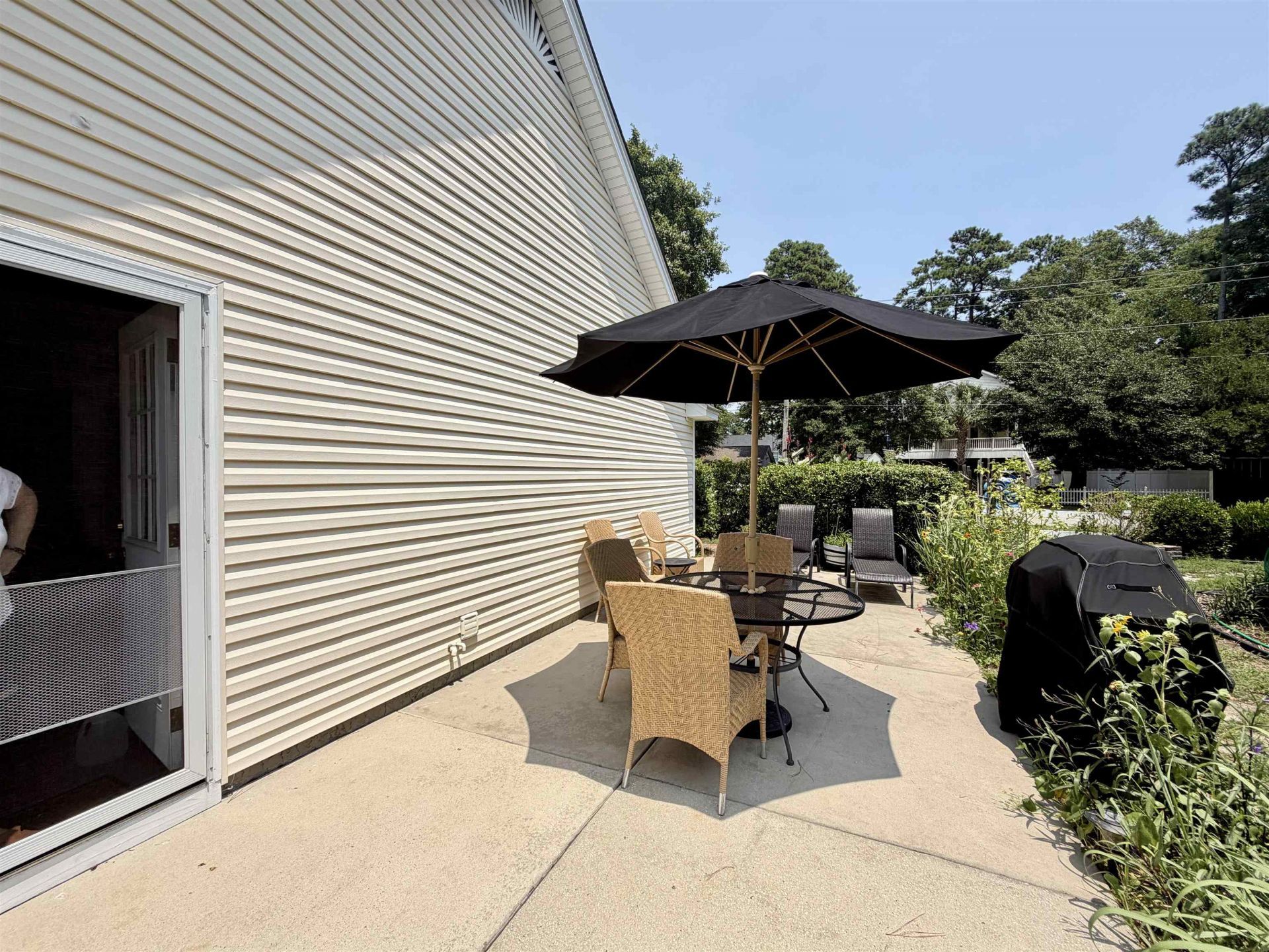207 Melody Gardens Dr. Photo 29