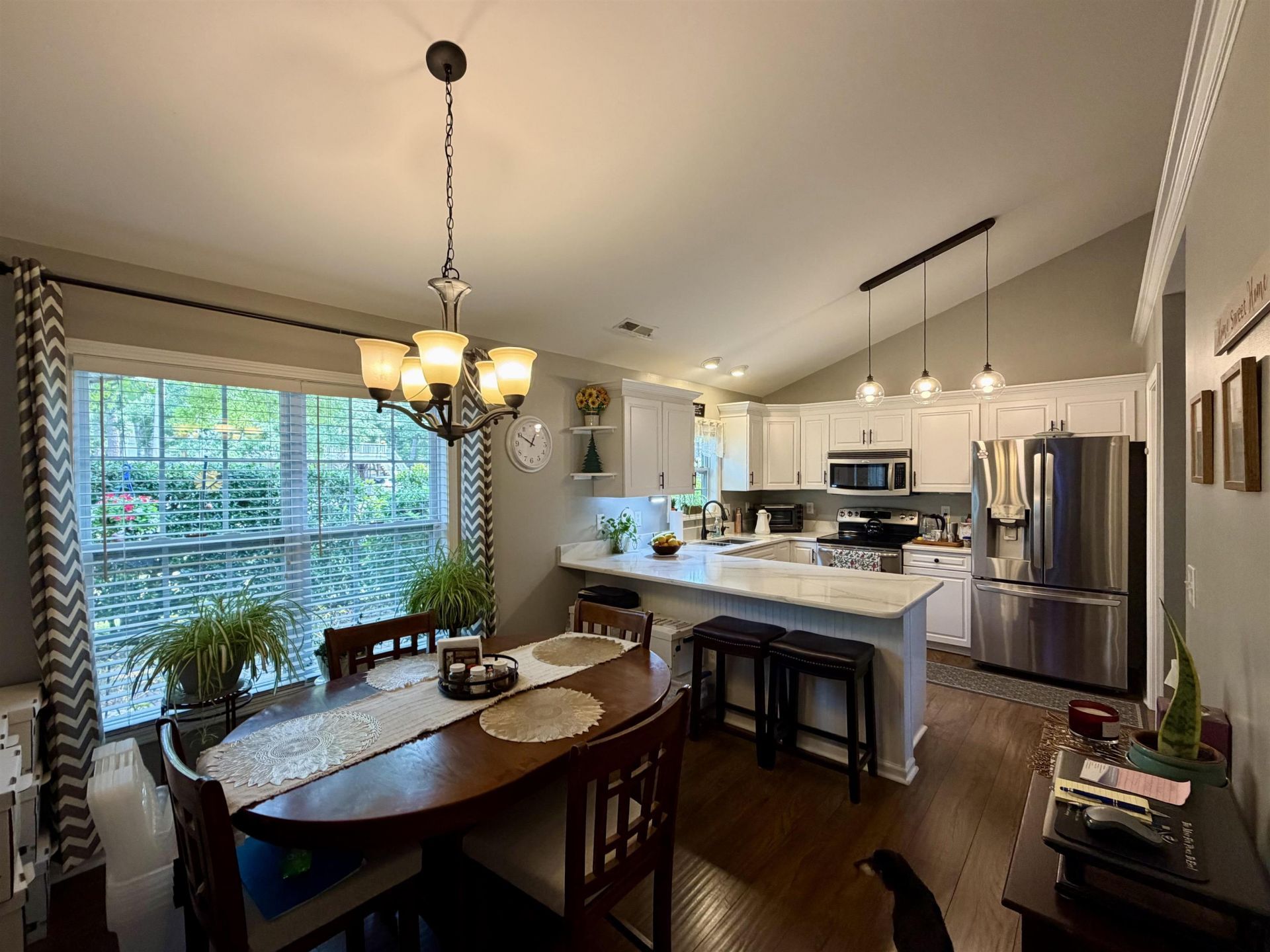 207 Melody Gardens Dr. Photo 6