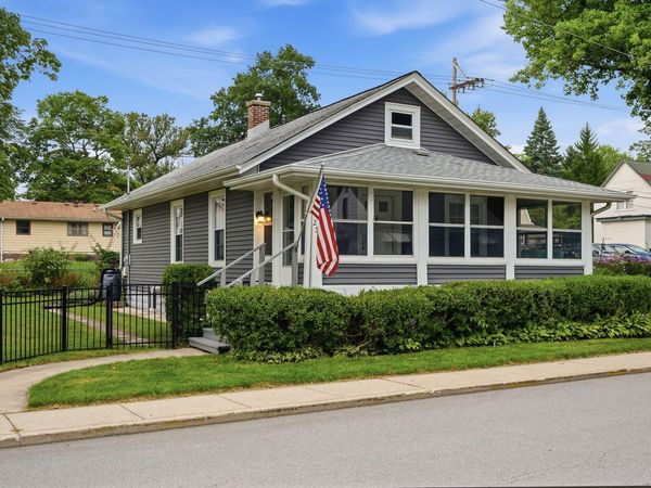 256 Garfield Avenue , Valparaiso, IN 46383
