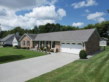319 Clearbrook Drive, Danville, KY 40422