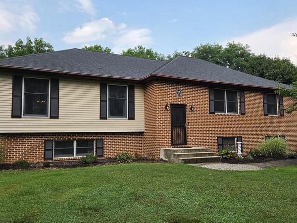 3733 VIEWPOINT COURT , SLATINGTON, PA 18080