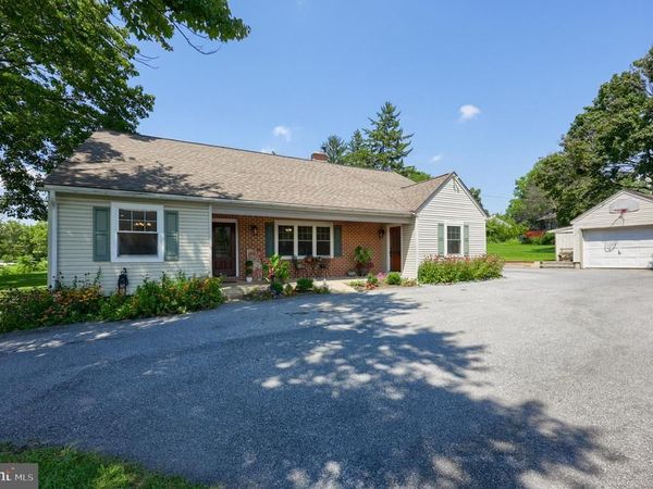 809 FURNACE HILLS PIKE, LITITZ, PA 17543