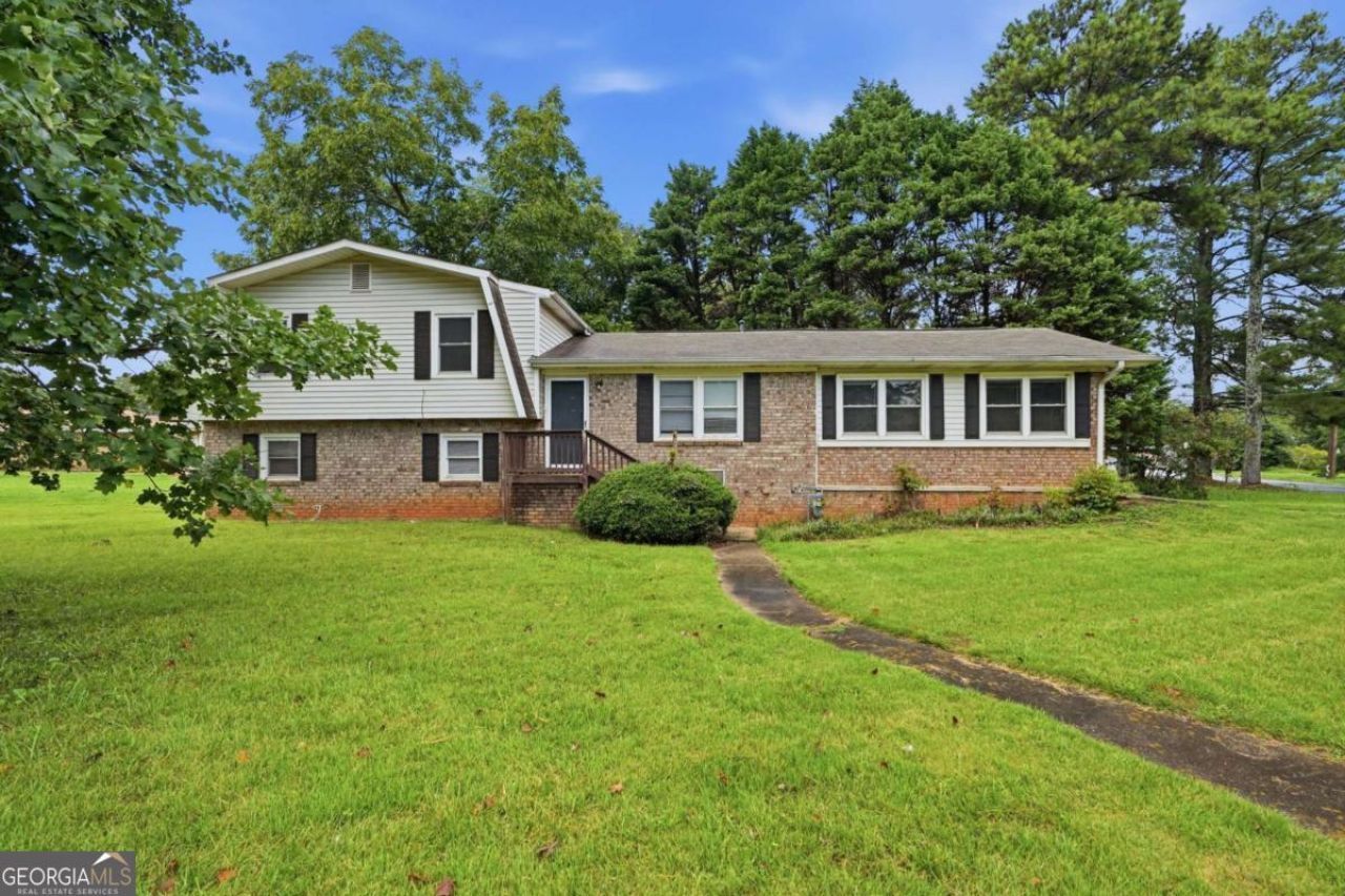 305 Mercer Drive, Jonesboro, GA 30236 Main Photo