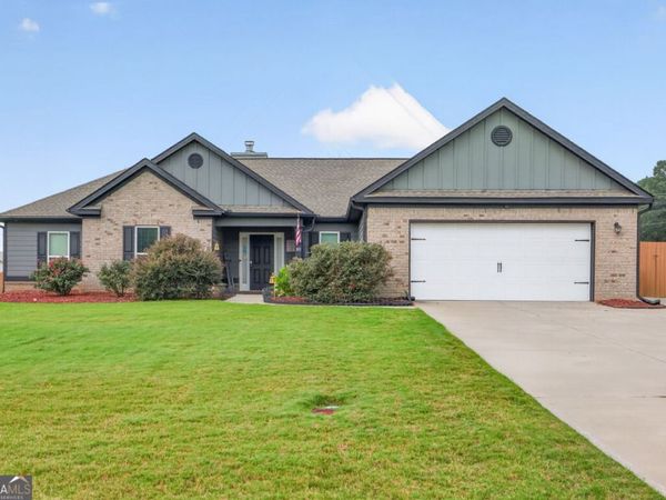 305 McMillian Court NW, Winder, GA 30680