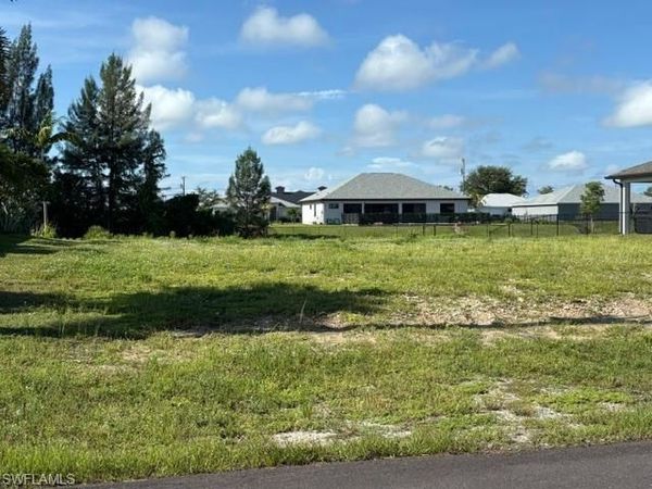 212 NE 9th ST, CAPE CORAL, FL 33909