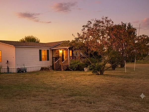 1135 County Road 269, Oglesby, TX 76561