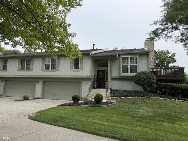2726 Lakeshire Lane , Indianapolis, IN 46268