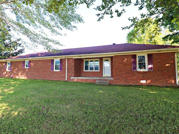 6254 Carthage Rd , Pleasant Shade, TN 37145