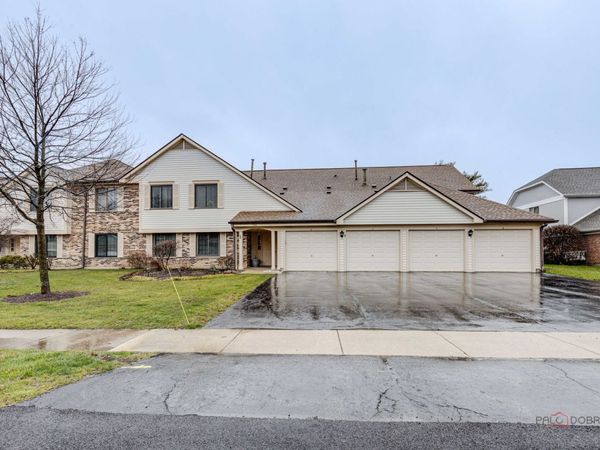 530 CUMBERLAND Trail , Unit D, Roselle, IL 60172