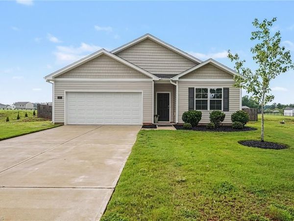 620 Hickory Point Drive, Lexington, NC 27292