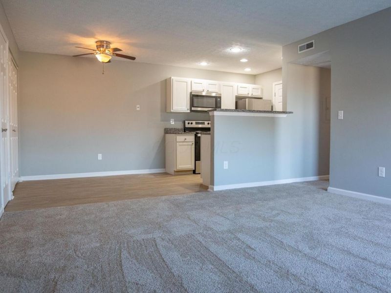 5516 Cedar Springs, Unit 5516A, Columbus, OH 43228 Photo 5