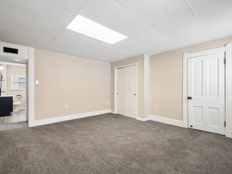 458 E Main Street , Newark, OH 43055 Photo 21