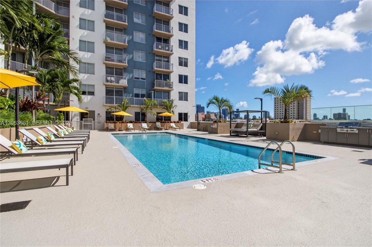 1110 NW 1st St , Unit 607, Miami, FL 33128 Photo