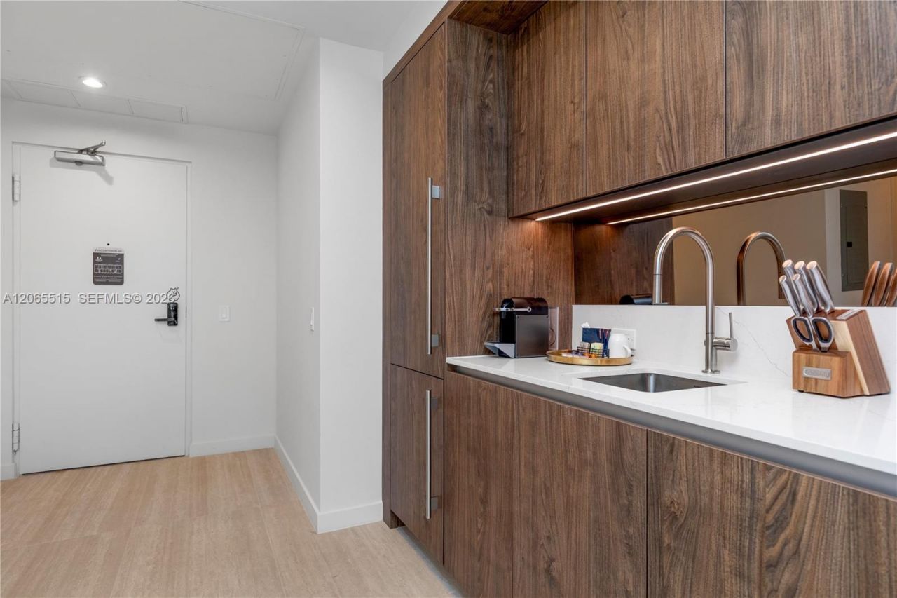 1611 SW 2nd Avenue, Unit 708, Miami, FL 33129 Photo