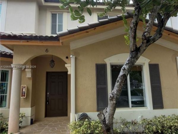 8986 W Flagler St , Unit 6, Miami, FL 33174