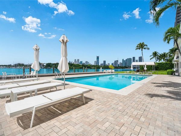 1120 Venetian Way , Unit 1C, Miami, FL 33139