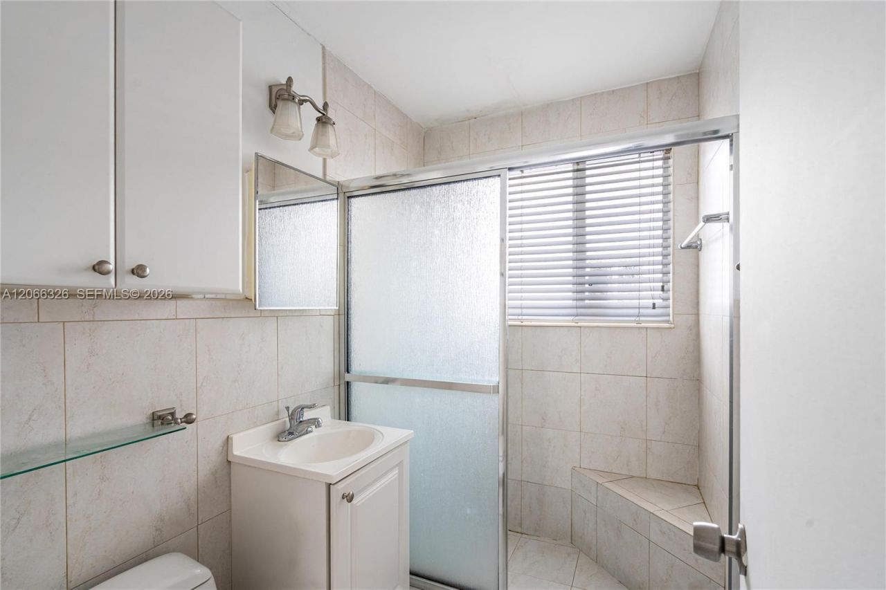 1120 Venetian Way , Unit 1C, Miami, FL 33139 Photo