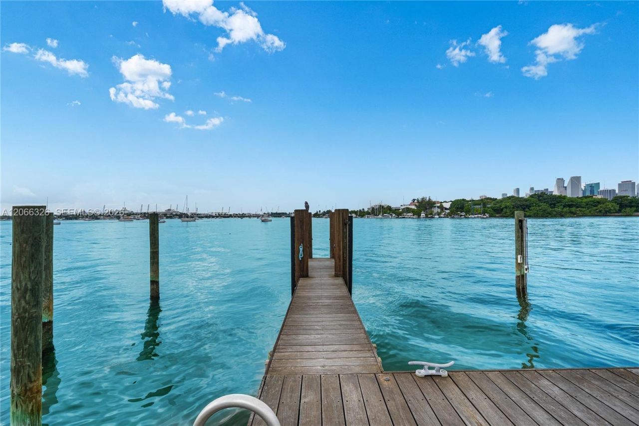 1120 Venetian Way , Unit 1C, Miami, FL 33139 Photo