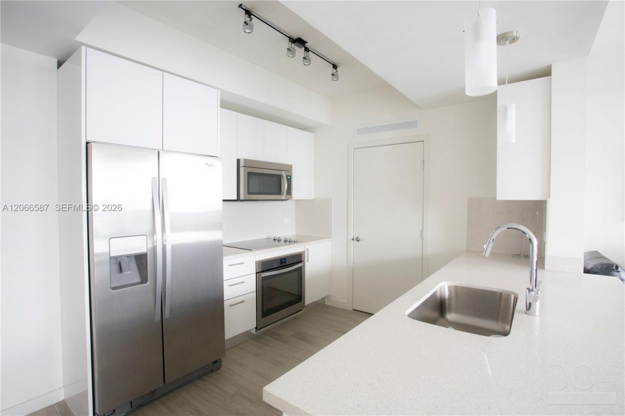 999 SW 1st Ave, Unit 2915, Miami, FL 33130 Photo
