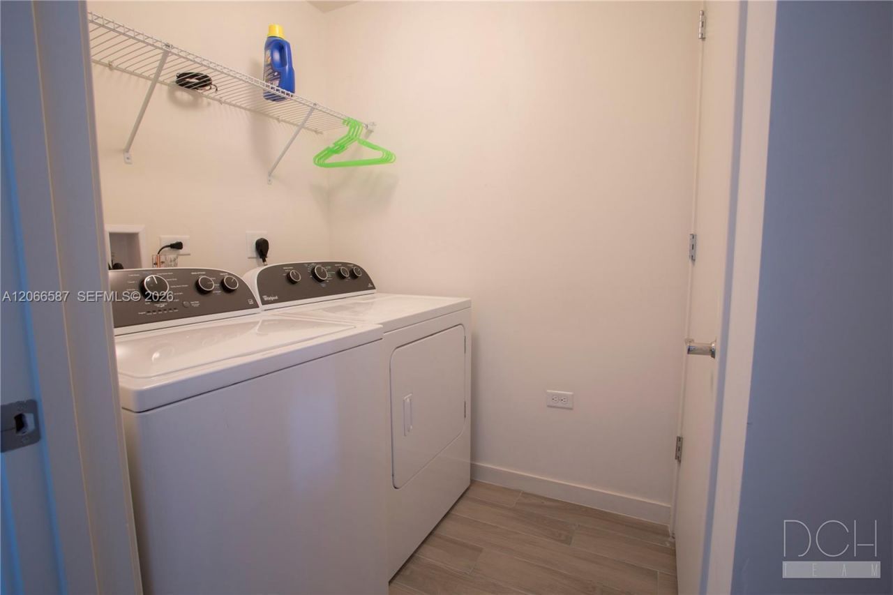 999 SW 1st Ave, Unit 2915, Miami, FL 33130 Photo