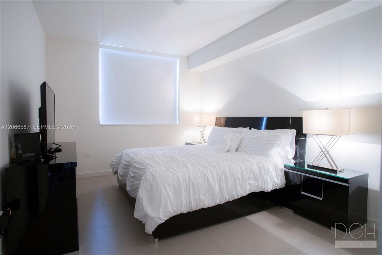 999 SW 1st Ave, Unit 2915, Miami, FL 33130 Photo