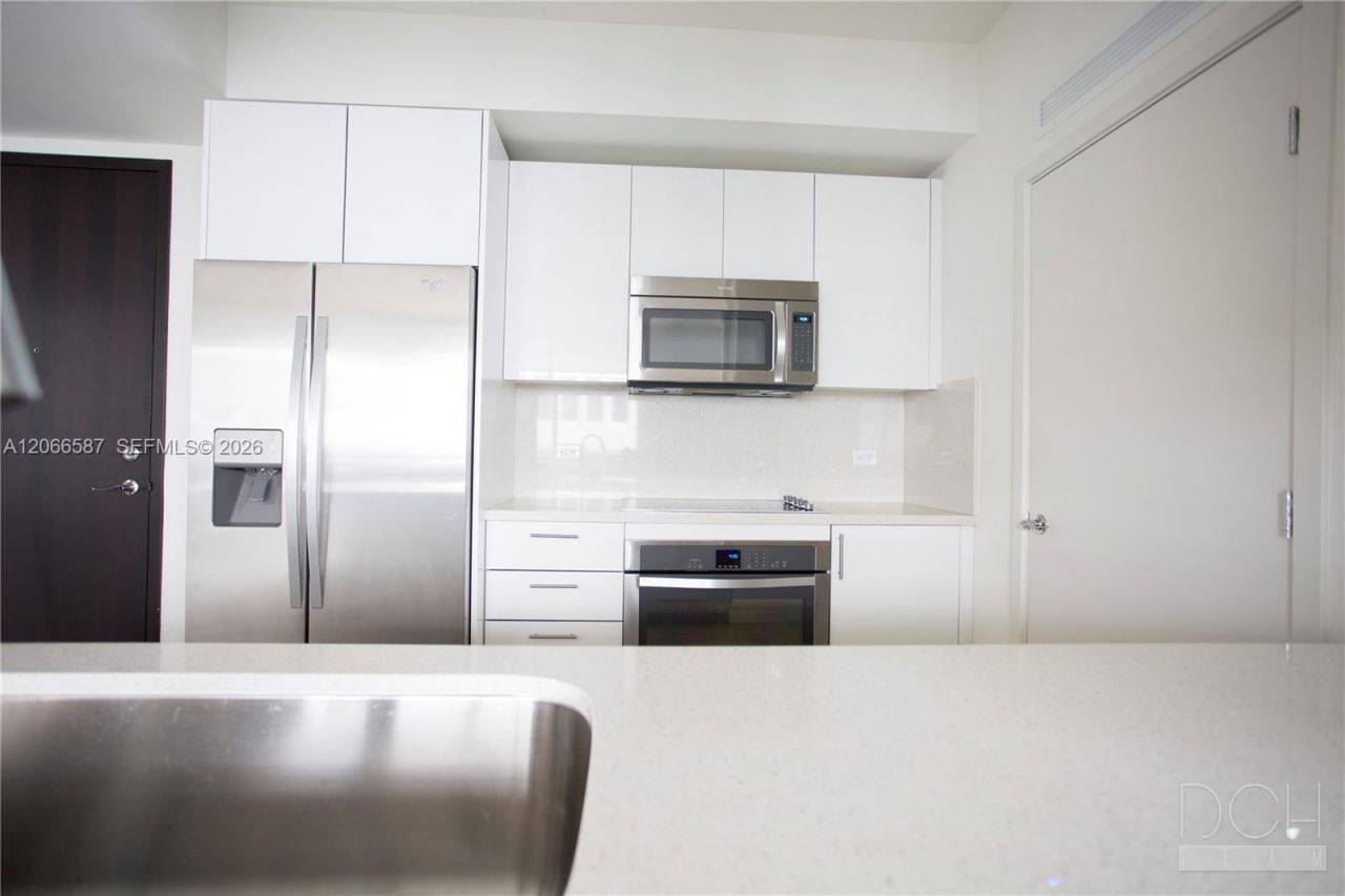 999 SW 1st Ave, Unit 2915, Miami, FL 33130 Photo