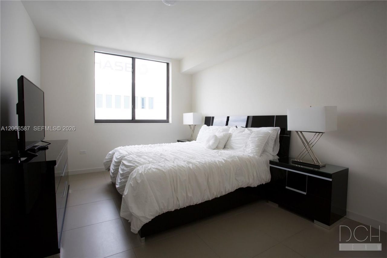 999 SW 1st Ave, Unit 2915, Miami, FL 33130 Photo