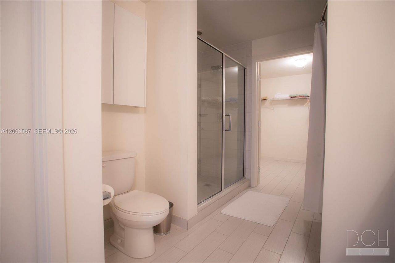 999 SW 1st Ave, Unit 2915, Miami, FL 33130 Photo