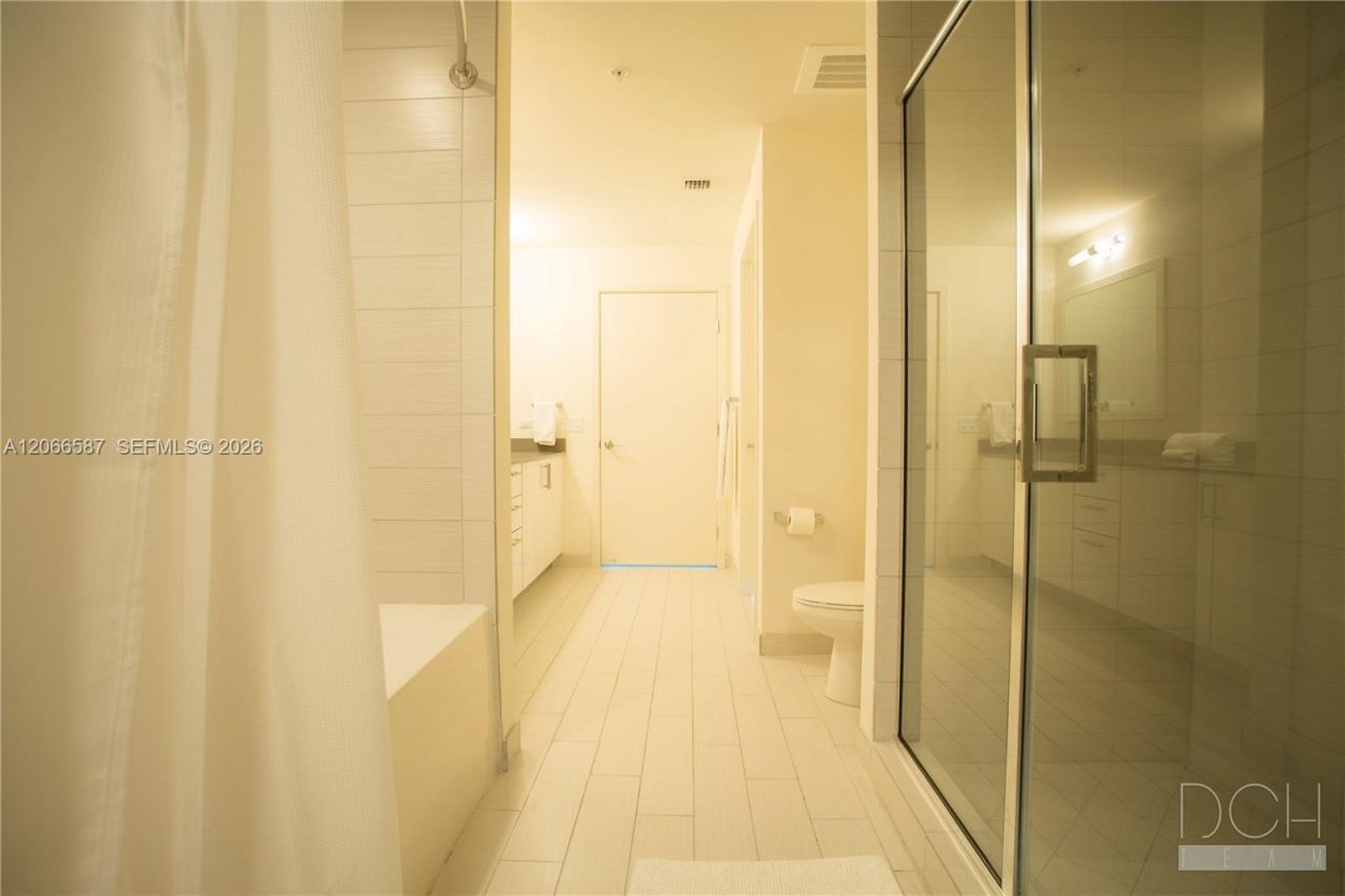999 SW 1st Ave, Unit 2915, Miami, FL 33130 Photo