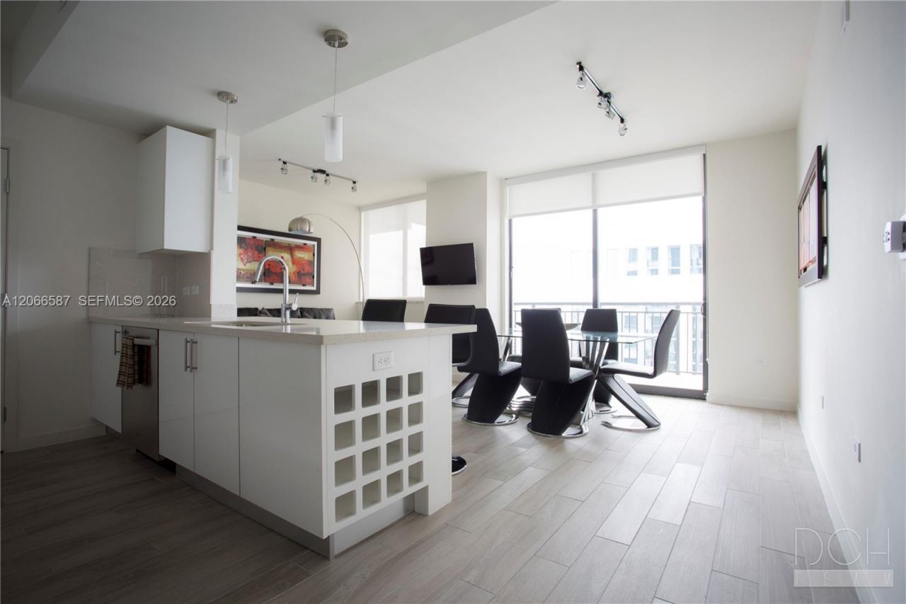999 SW 1st Ave, Unit 2915, Miami, FL 33130 Photo