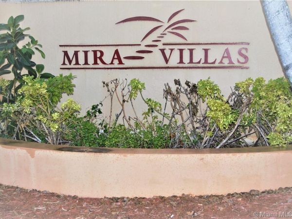 560 NW 82nd Pl, Unit 305, Miami, FL 33126
