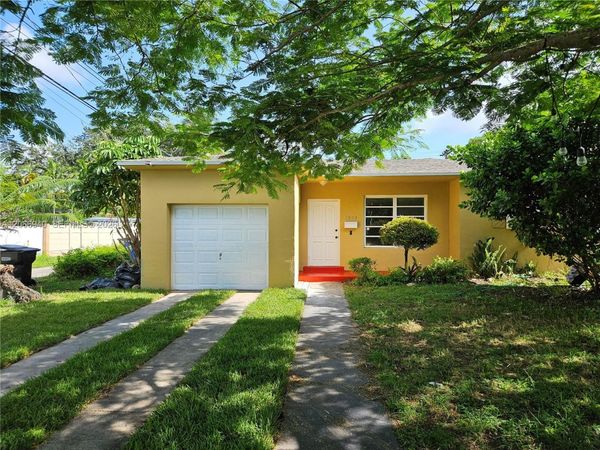 1929 NE 176th St , North Miami Beach, FL 33162
