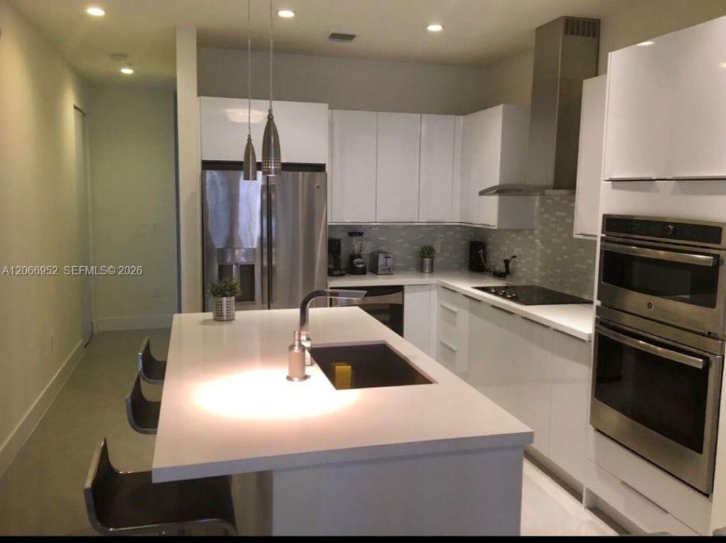 10260 NW 63rd Ter , Unit 201, Miami, FL 33178 Photo
