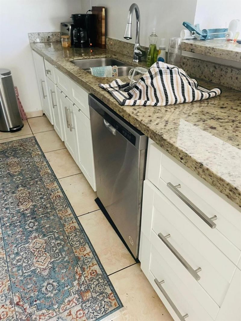 10393 N Kendall Dr , Unit U6, Miami, FL 33176 Photo