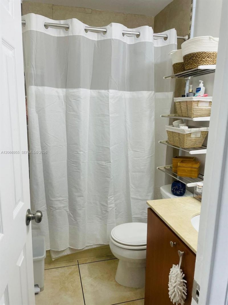 10393 N Kendall Dr , Unit U6, Miami, FL 33176 Photo