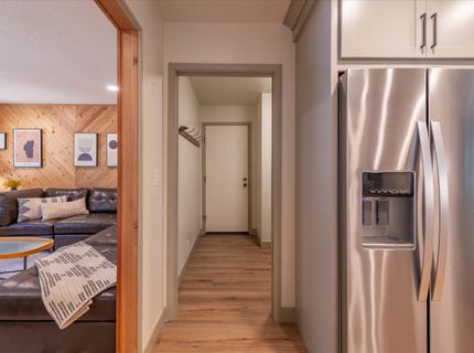 13666 Pathway Avenue , Truckee, CA 96161 Photo