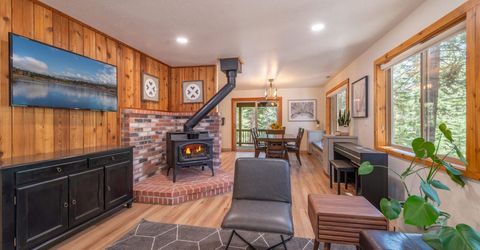 13666 Pathway Avenue , Truckee, CA 96161 Photo