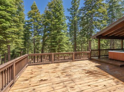 13666 Pathway Avenue , Truckee, CA 96161 Photo