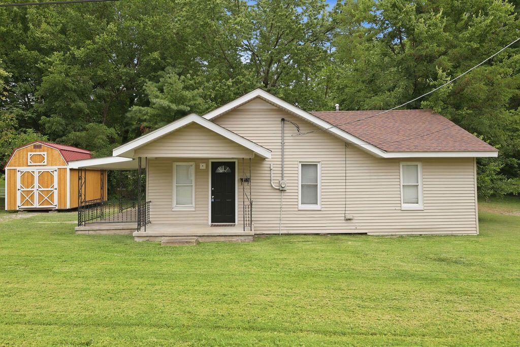 1233 Ridgeway Street, Mayfield, KY 42066 Main Photo