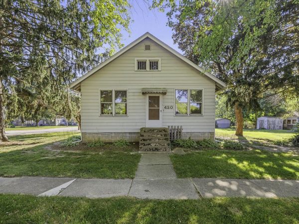 420 N Hugh Street, Plano, IL 60545